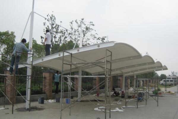 膜結(jié)構(gòu)停車棚